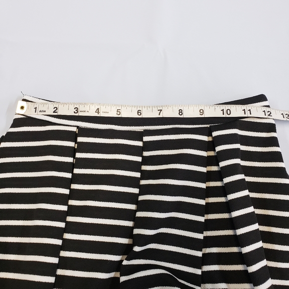Painted Threads Pleated A Line Skirt Size Small - Picture 7 of 8